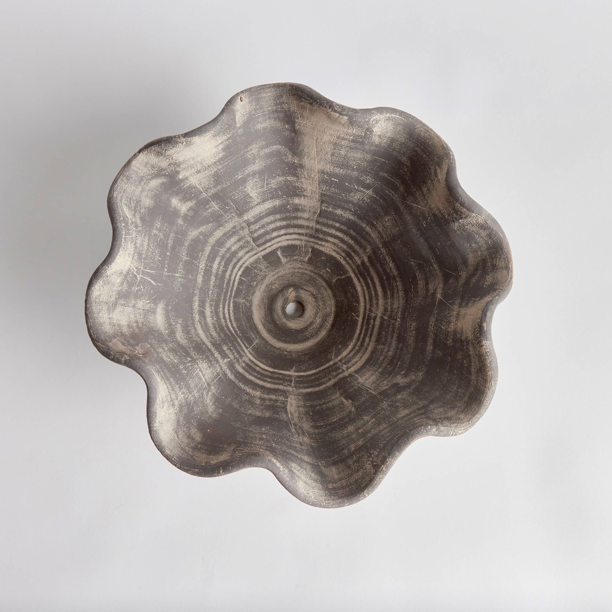 Gris Pot Wiley #10 fait main Wakefield, gris en vente sur Faire3