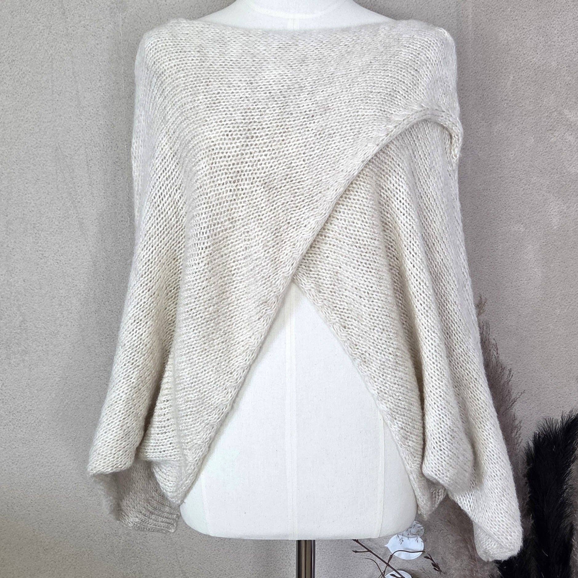 Tempest Designs – wholesale Knitted jumper – Women′s – Crossover cropped basic jumper (M-L)0