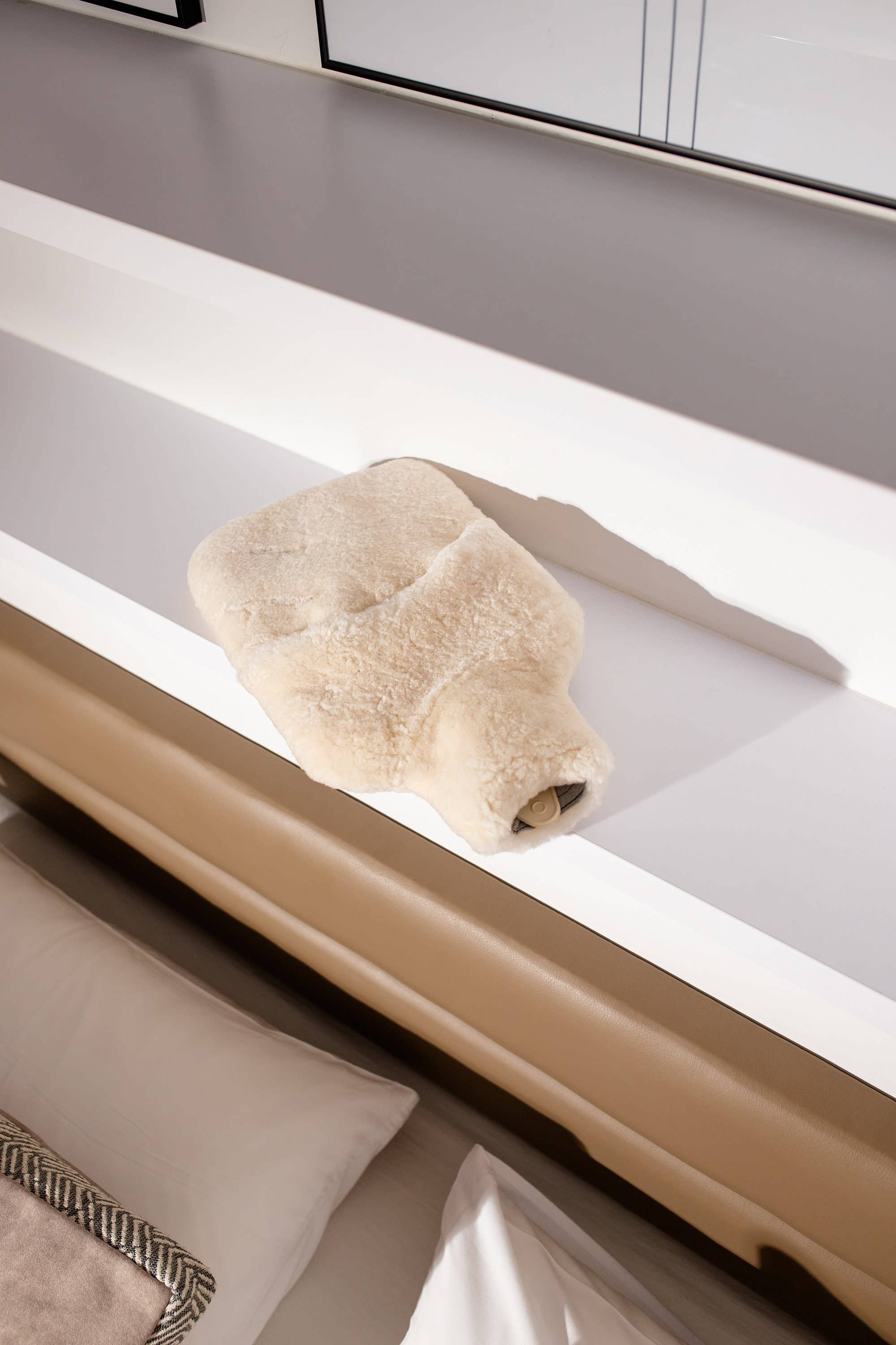 Sheepers SP .Z O.O. – Großhandel Wärme-/Kältekompresse – Handgefertigte Schaffell-Hülle für die Wärmflasche – Umweltfreundlich3