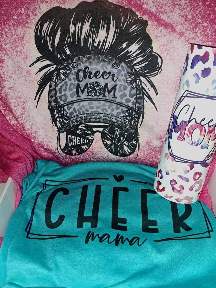 Maman Cheer pour la vente par Texas Grace Boutique