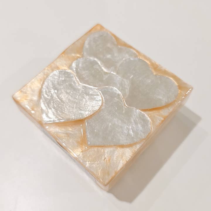 3" Capizlåda Präglade Hjärtan (Guld/Vit) för wholesale av Dekorasyon Gifts Decor