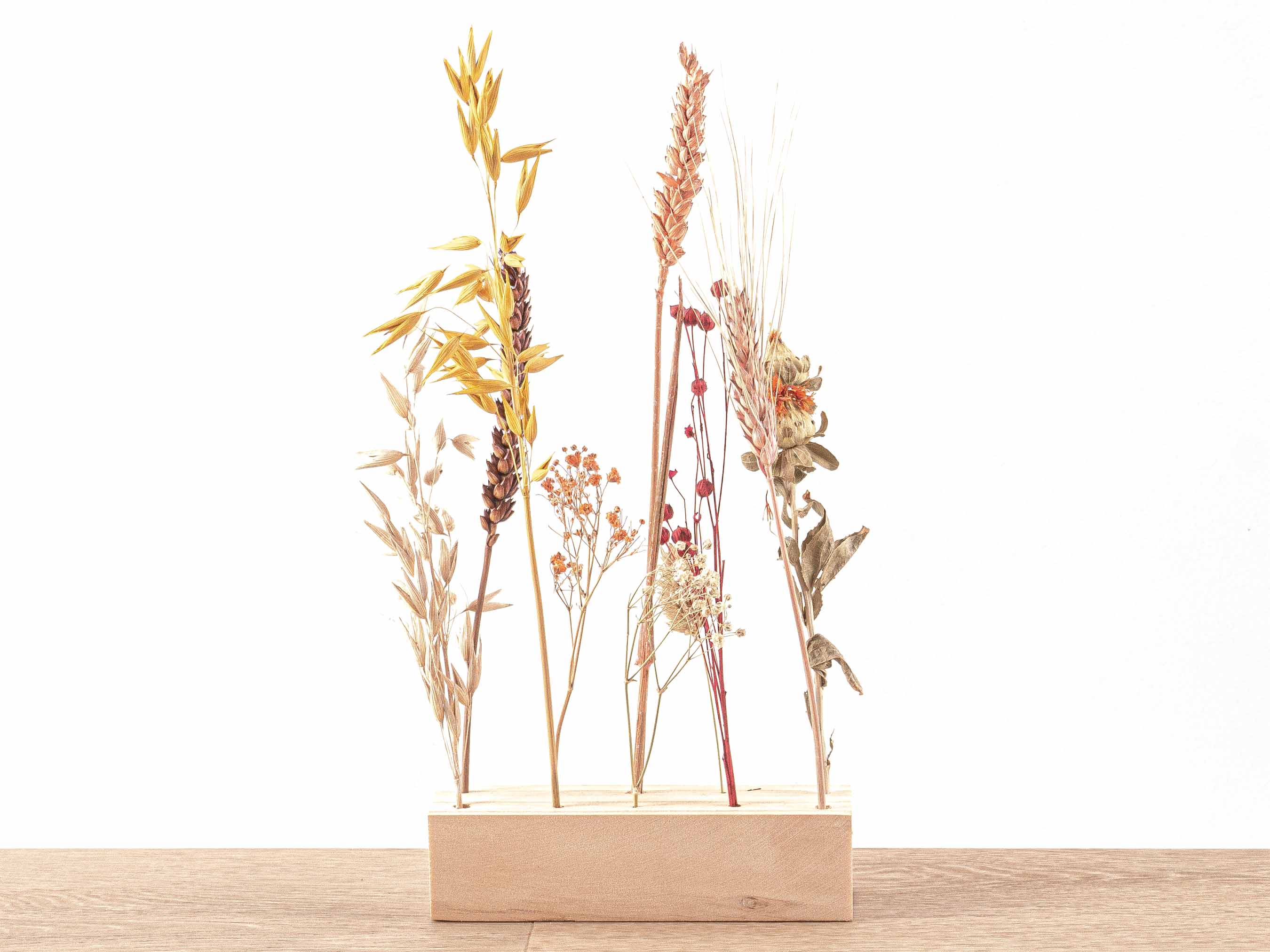 Trendhero.nl/b2b - Wholesale Dried/Pressed Flowers - FlowerHero® - M - Wooden Dried flower stand + Dried Floral Arrangement0