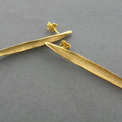 Tea leaf stud - gold over silver for wholesale by Makers & Providers