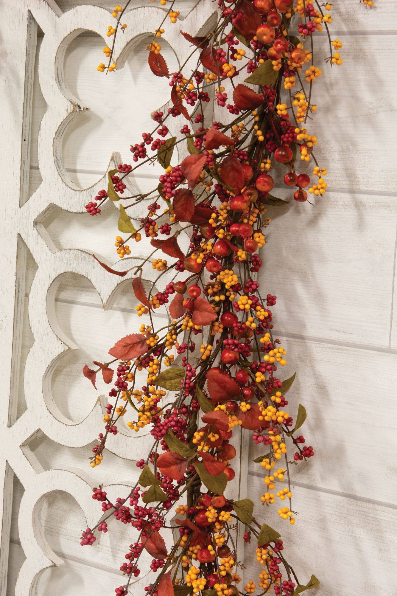 Saybrook Lane - Wholesale Bunting/Garland - Bountiful Berries & Leaves Garland, 5ft3