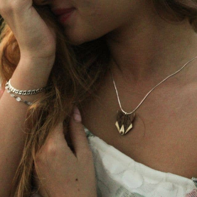 Bewooden - Wholesale Pendant/Charm Necklace - Grey Cat Pendant2