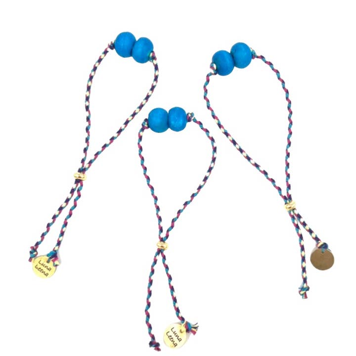 bracelet blue - one size - recycled handmade in Nepal voor wholesale door Luna-Leena - handmade in Nepal