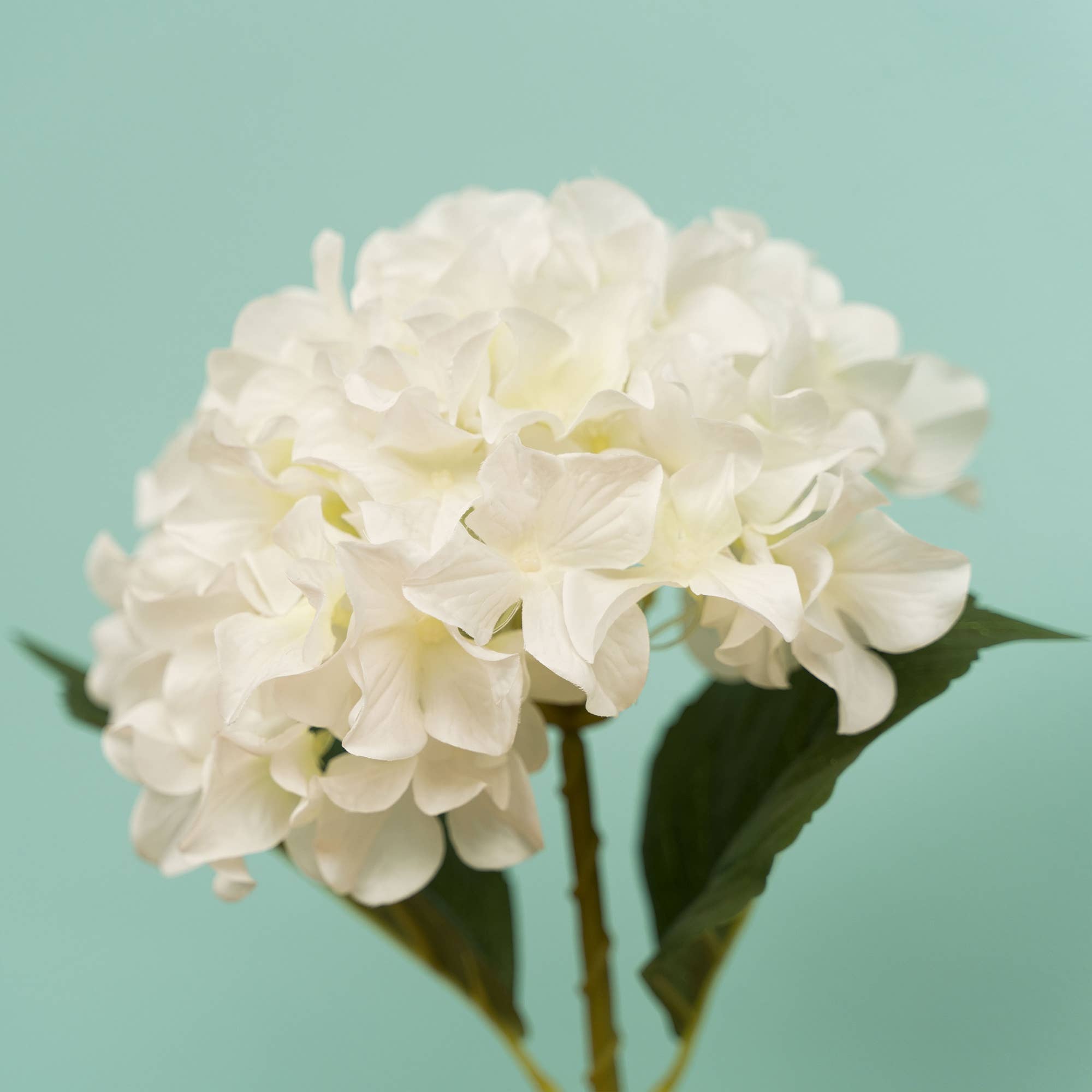 Portofino International Trading, USA - Wholesale Artificial Flowers - Artificial Hydrangea Stem 27" -White2