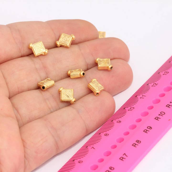 7,5 mm Mat Goud Vergulde Tussenkralen, Kubus Connector, BRT84 voor wholesale door QueenJewelryM