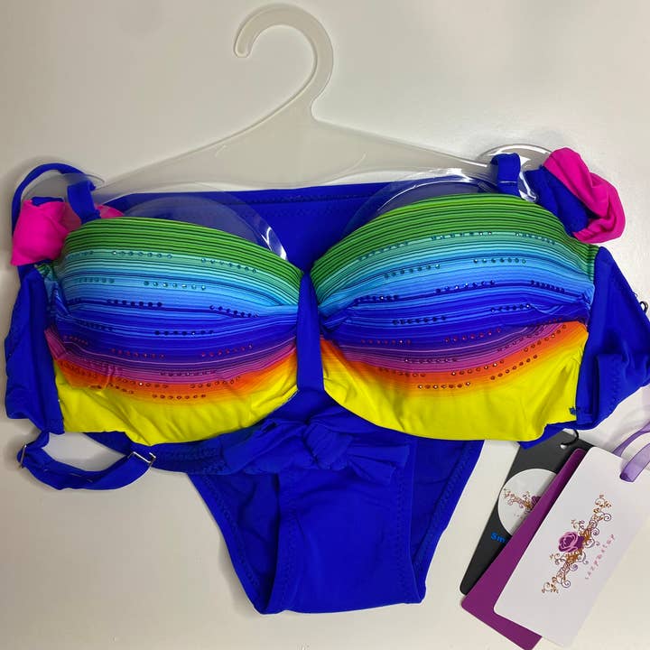LAZYDAISYSWIMWEAR – wholesale Two-piece swimsuit – Women’s – Spectrum Serenity Bikini Ensemble Set3