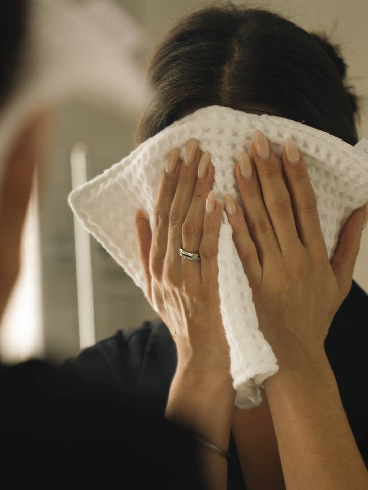 Single face towel for wholesale by Lumä