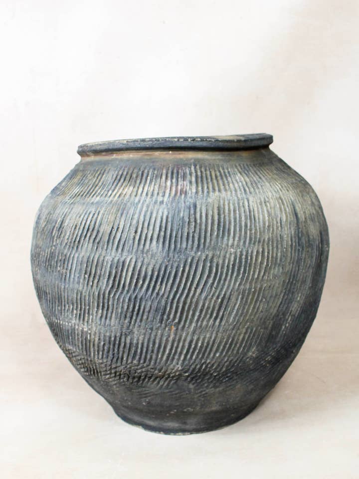 Vintage Textured Grey Pot - VT14 for wholesale by Botanical Boys