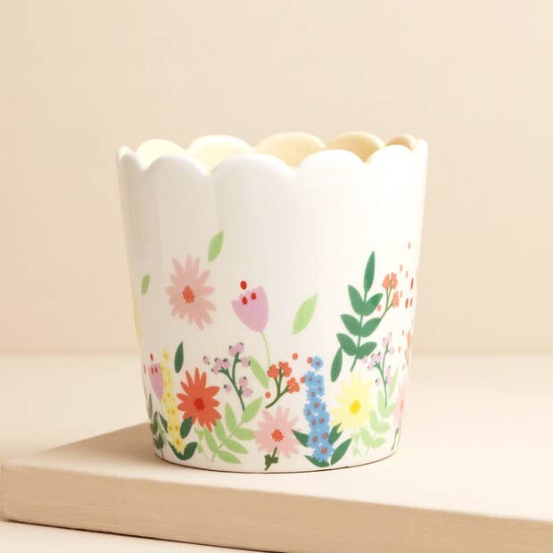 Lisa Angel - Wholesale Plant Pot - Floral Scalloped Planter2