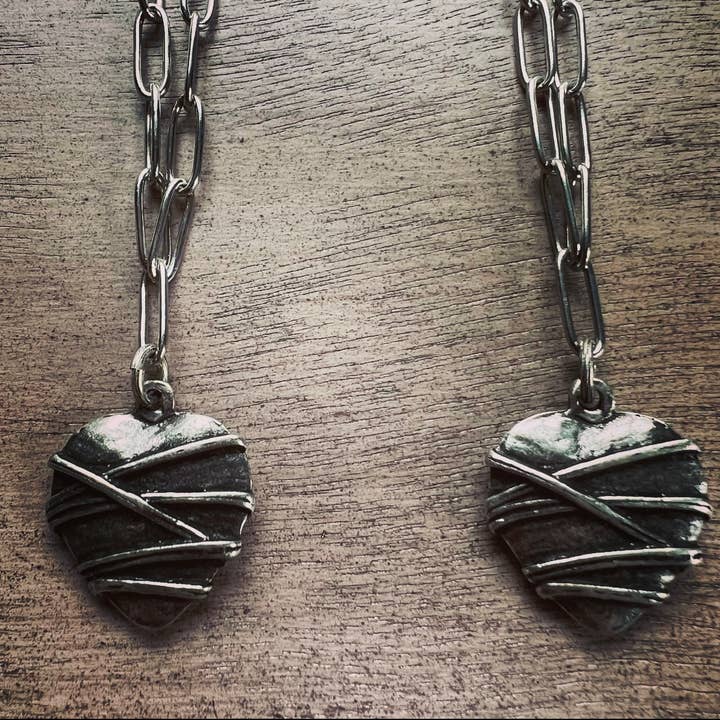 Chasing Cherubs - Wholesale Pendant/Charm Necklace - Mended1