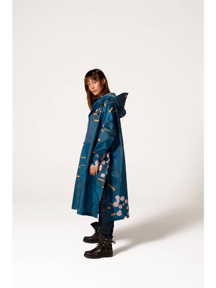 Rainkiss - Wholesale Poncho - Women's - Japanese Blossom - Rain Poncho3