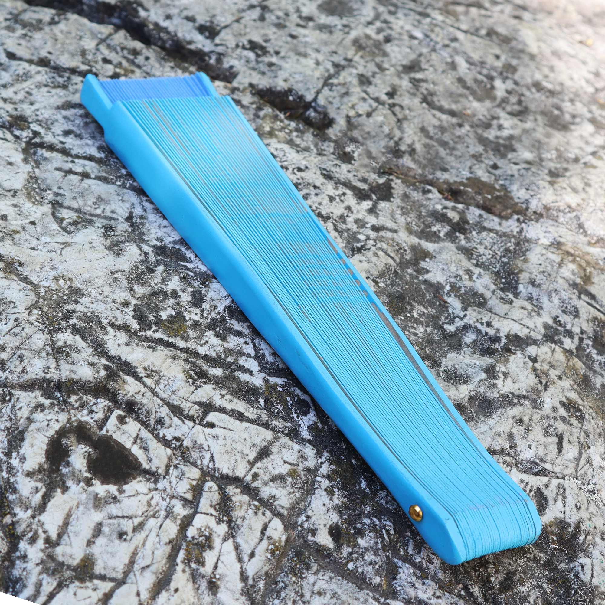 Tribal Trade GmbH – Ventilador dobrável acessório por atacado – Leque de mão dobrável Wedel grande azul e azul claro5