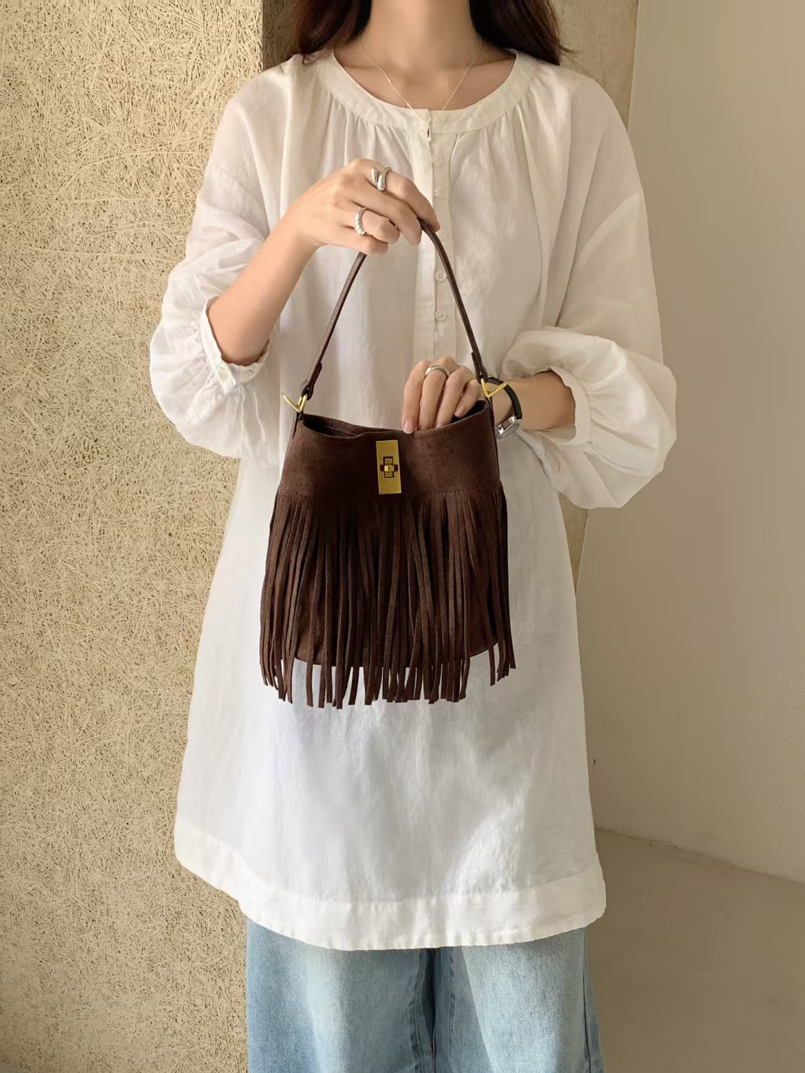 Pretty Persuasions - Wholesale Crossbody bag – Women's - P25085 Suede-Like Microfiber Leather Crossbody Bucket Bag4