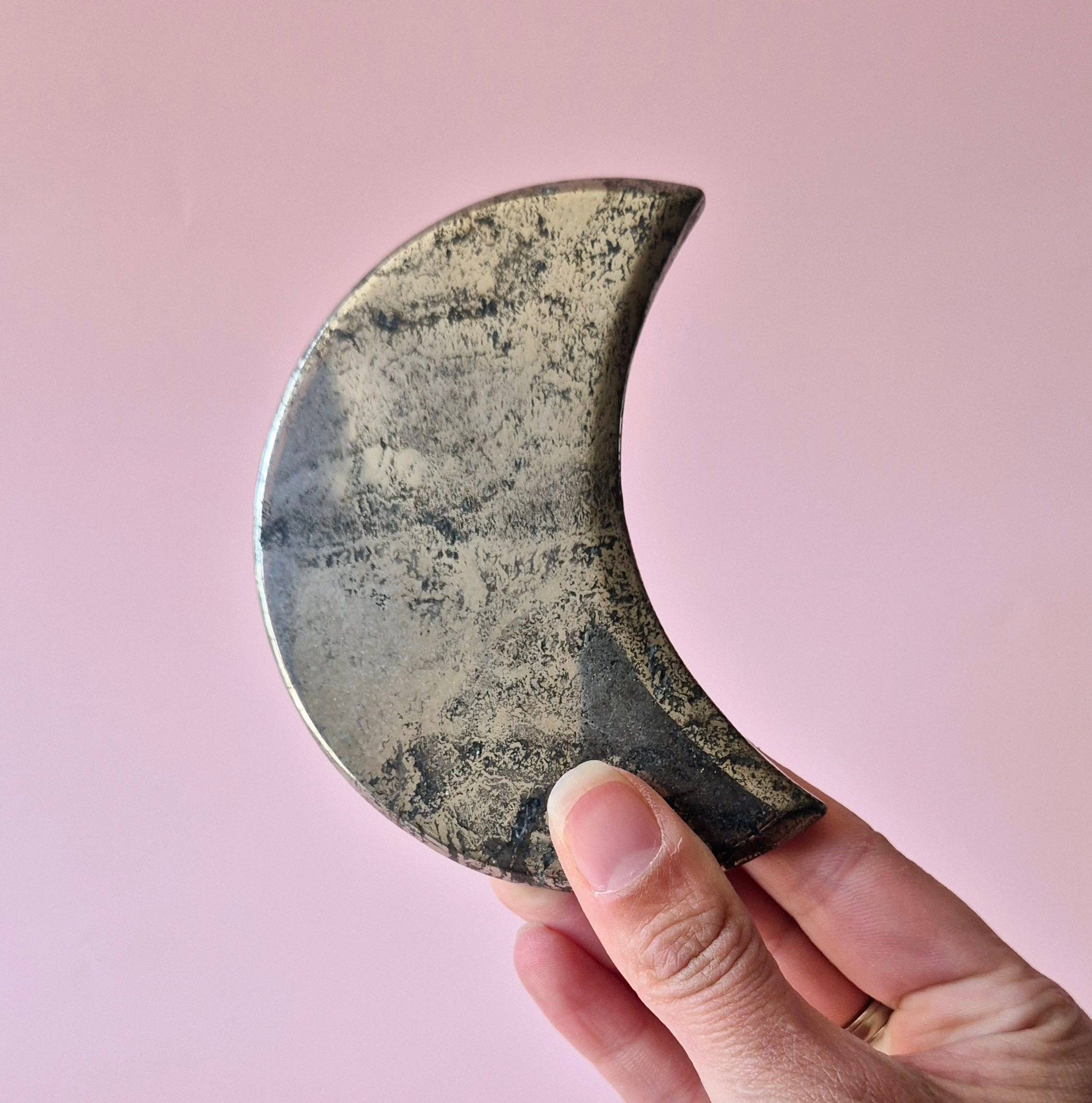 Moonlight Gemstones - Vendita all'ingrosso Pietra/cristallo spirituale - Luna in Pirite su Base – 10 cm0