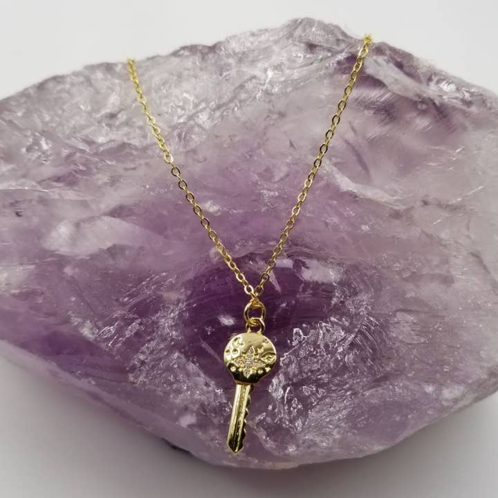 Rhinestone North Star On Key Pendant Necklace for wholesale by magnolia jewelry
