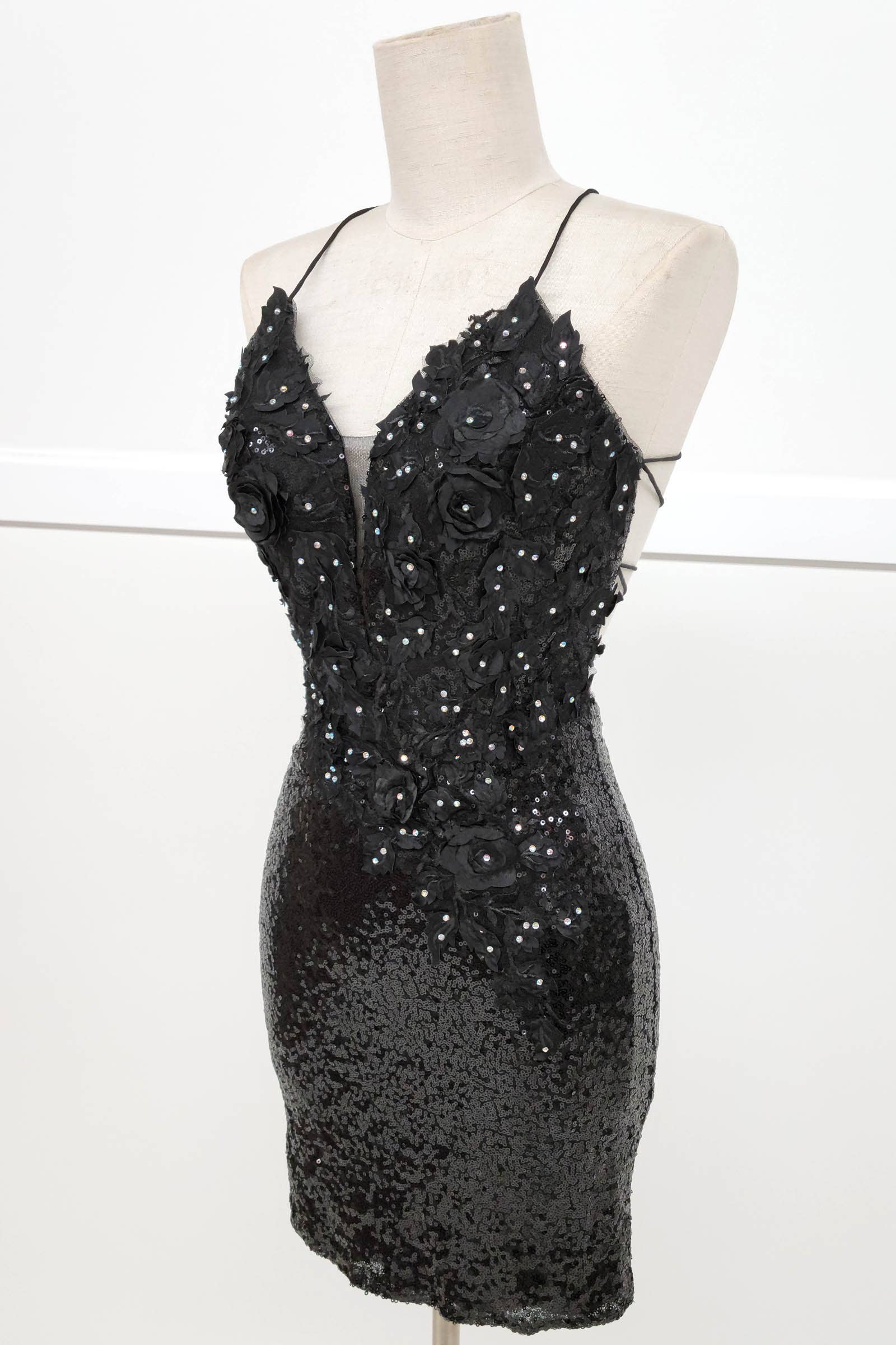 Chicas - Wholesale Jurk - Dames - Bodycon pailletten mini-jurk met bloemen en bandjes C80715