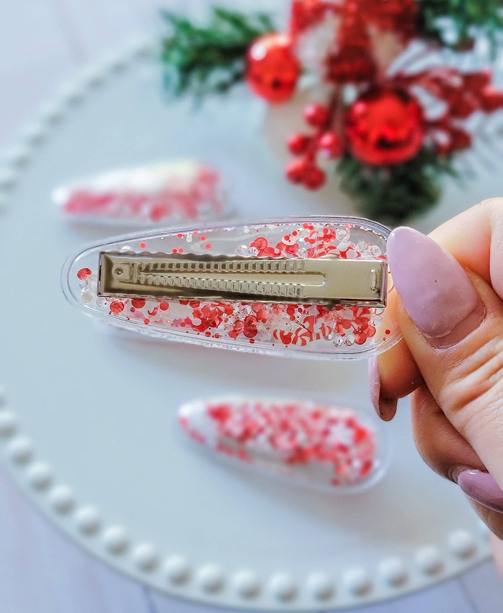 Dainty Delights Creations - Wholesale Hair Clip - Women's - 3 inch Shaker Clip-Candy Cane2