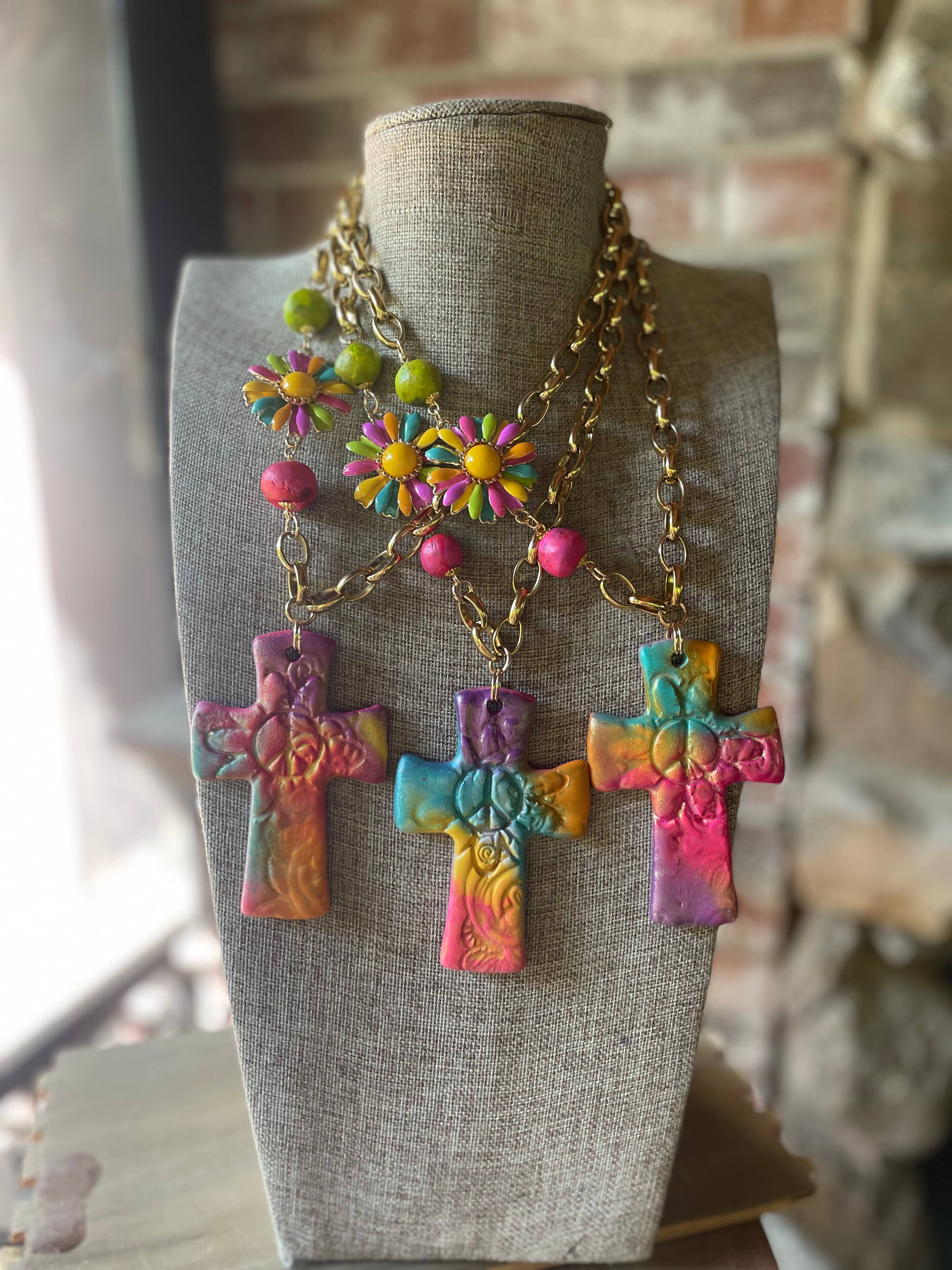 Gypsy South - Wholesale Pendant/Charm Necklace - Pottery hand painted Cross with daisy  Necklace0