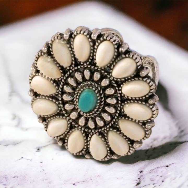 The Bling Barn - Wholesale Cocktail/Statement Ring - Vintage Western Blossom Ring