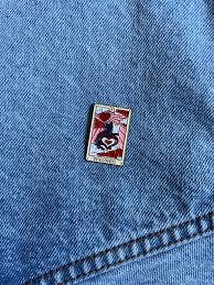 Magnifique Hearts - Wholesale Lapel Pin/Button - Cat Lovers Tarot Enamel Pin – The Feline Lovers, Cute Design1