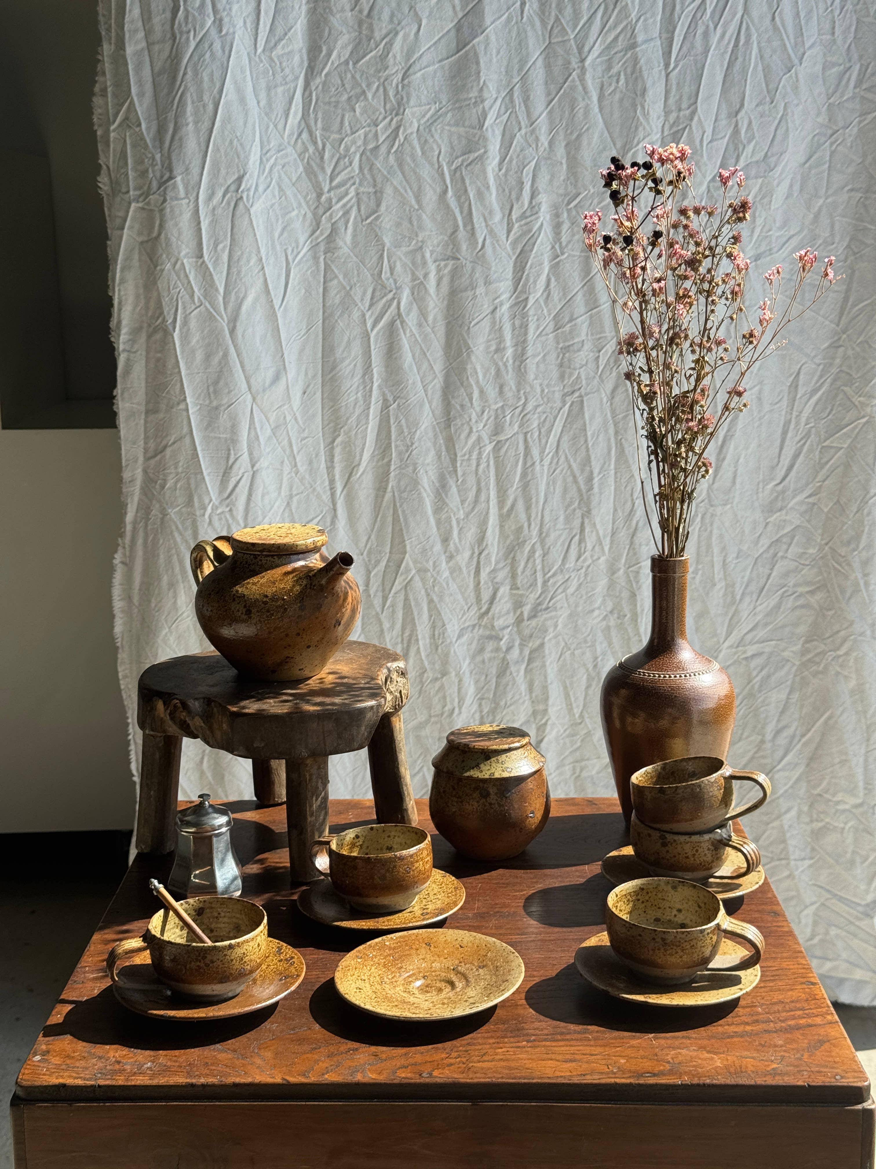 brown Small stoneware tea set with teapot, cups, sugar bowl for wholesale on Faire27