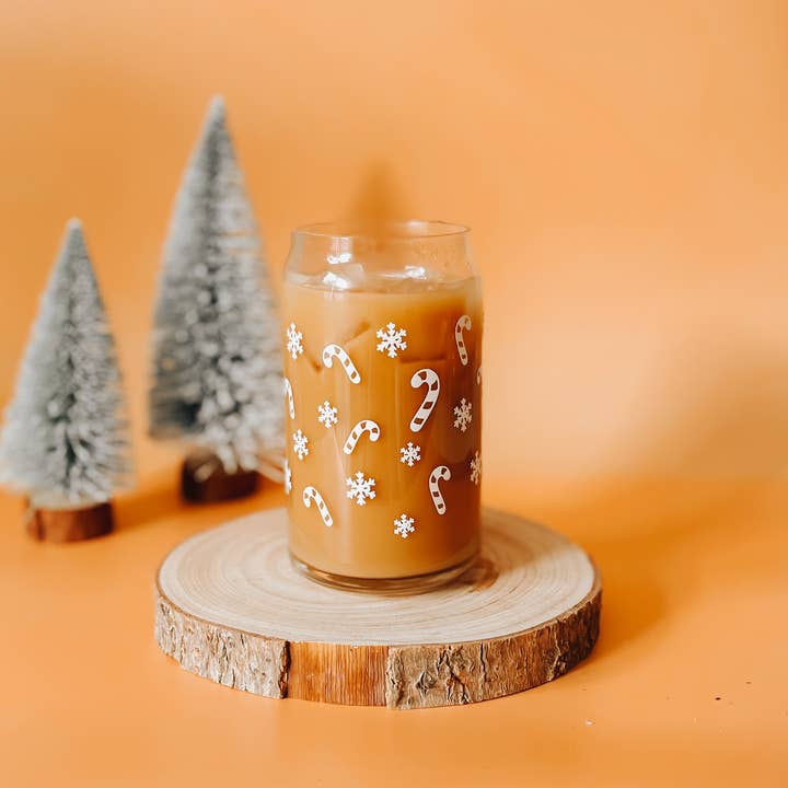 Hope and Grey Creative – wholesale Drinking glass/cup – Christmas Glass Can with Bamboo Lid and Clear Glass Straw0