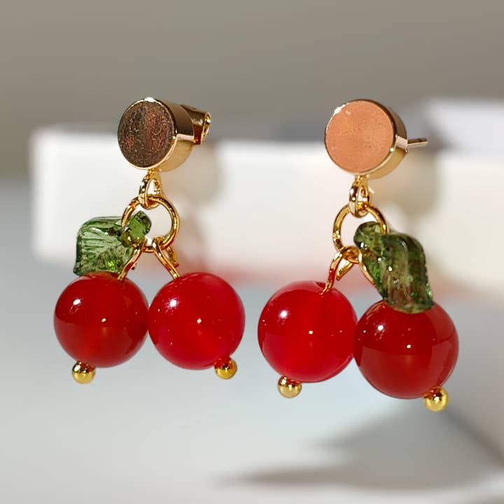Oorbellen met rode robijn en kersensteentjes voor wholesale door Vachana