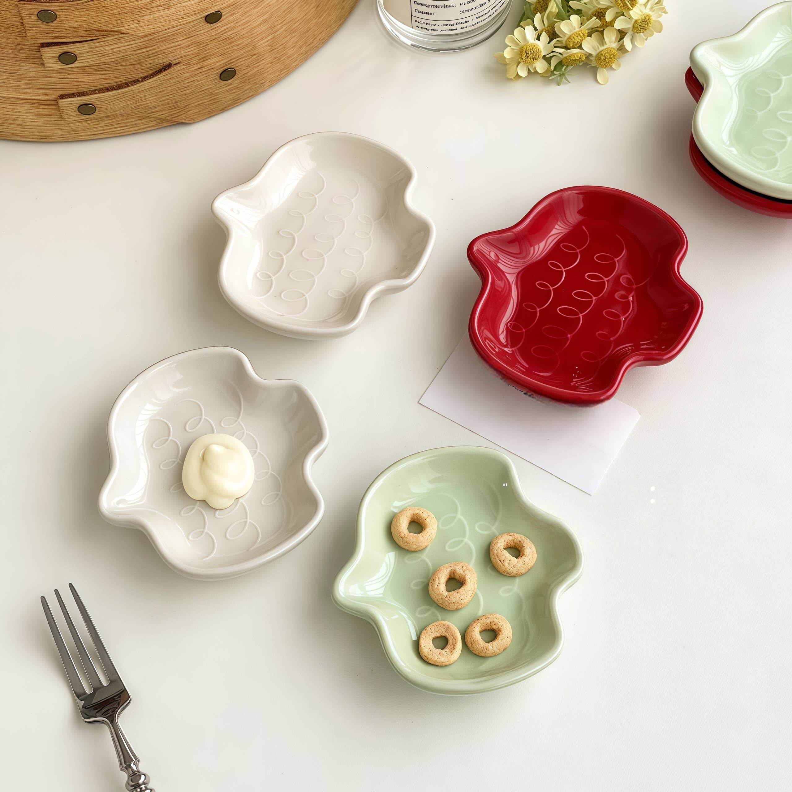 Otterware - Wholesale Condiment/Dip Bowl - Aesthetic Bird Ceramic Dipping Dish (White/Green/Red)5