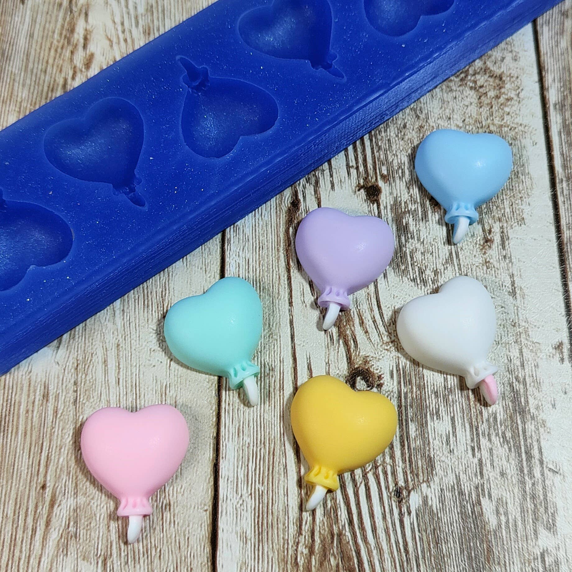 Serena Creazione di Serena Stampone - Wholesale DIY Craft Kit - Mold 6 Heart Balloons 2cm in silicone for resin, plaster6