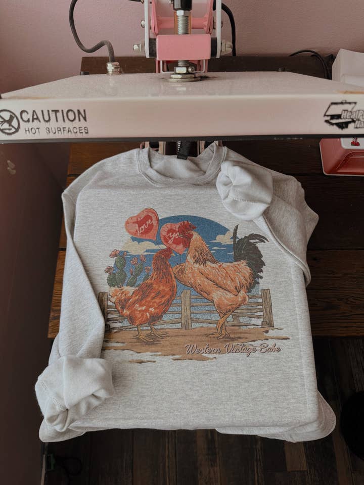 HOU VAN JULLIE KIPPEN voor wholesale door Western Vintage Babe