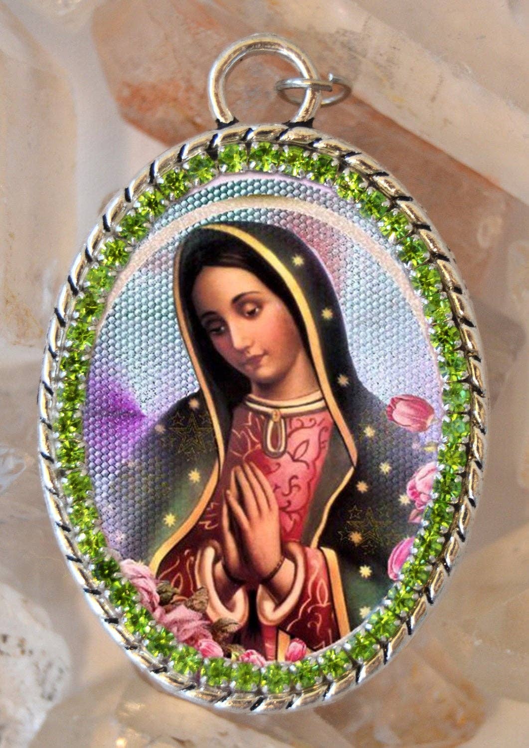 MariaSantissimaShop – Großhandel Kette mit Anhänger/Charm – Unsere Liebe Frau von Guadalupe handgefertigte Halskette katholischer religiöser Schmuck Medaillon Anhänger3