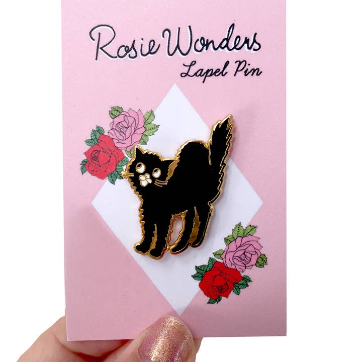Emaille Pin - Scaredy C für den Großhandel von Rosie Wonders