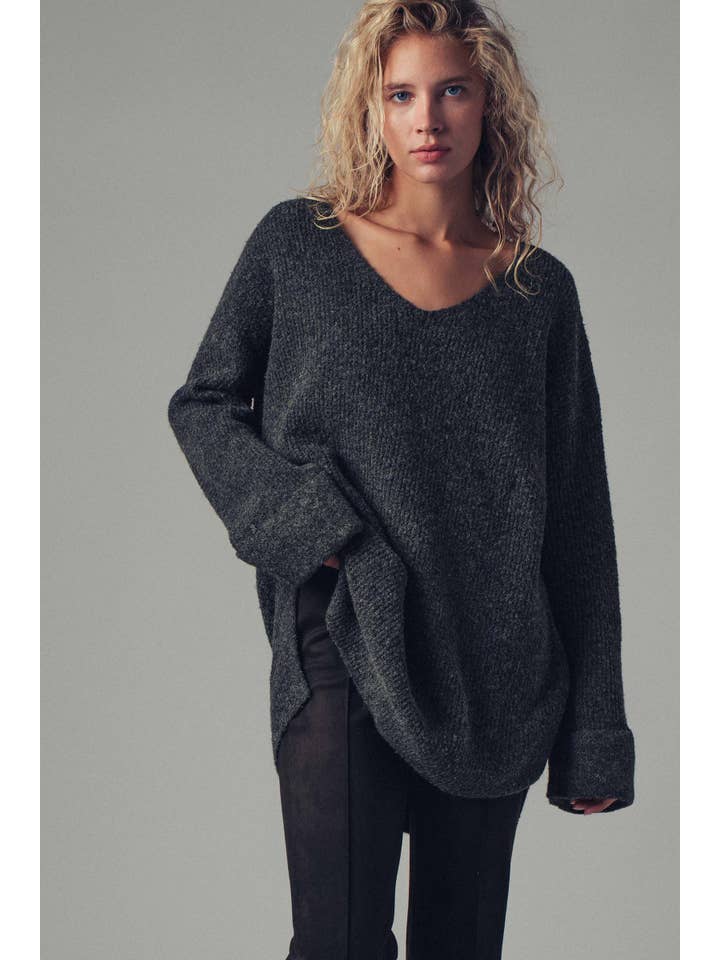 Urban Daizy - Wholesale Tunic Sweater - Women's - Oversized Knit V-Neck Sweater Tunic Top10