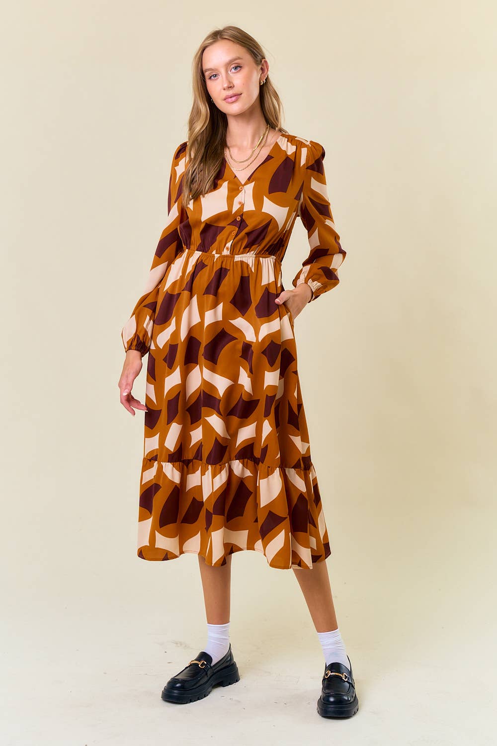 Doe and Rae - Wholesale Dress – Women's - Abstrct Print V-Neck Half Button Front Midi Dress - 27816D