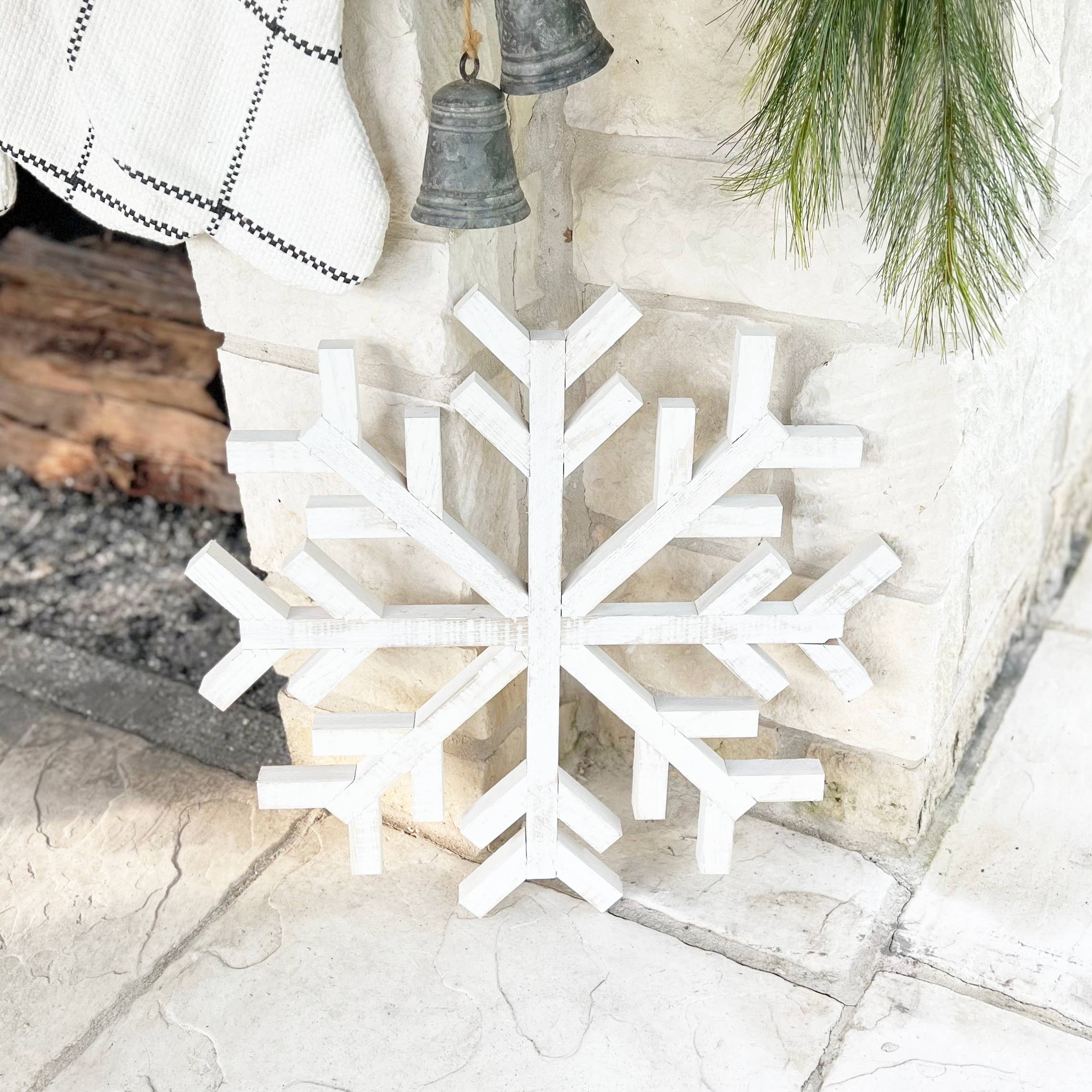 Brayden and Brooks - Wholesale Christmas Decoration - Wooden Snowflake