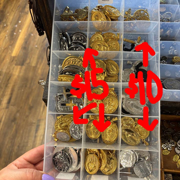 Love and Honor Jesus LLC - Wholesale Charm/dangle bracelet - Charm Bar15