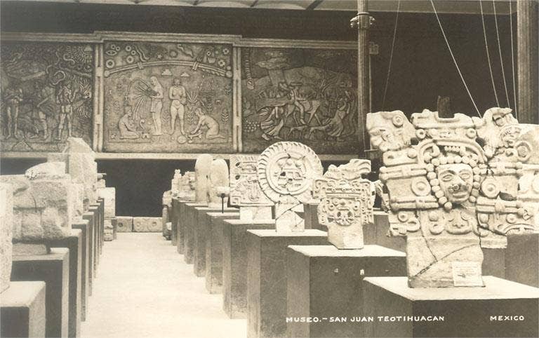 Found Image Press - Wholesale Magnet - Magnet MX-337 Museum at Teotihuacan0