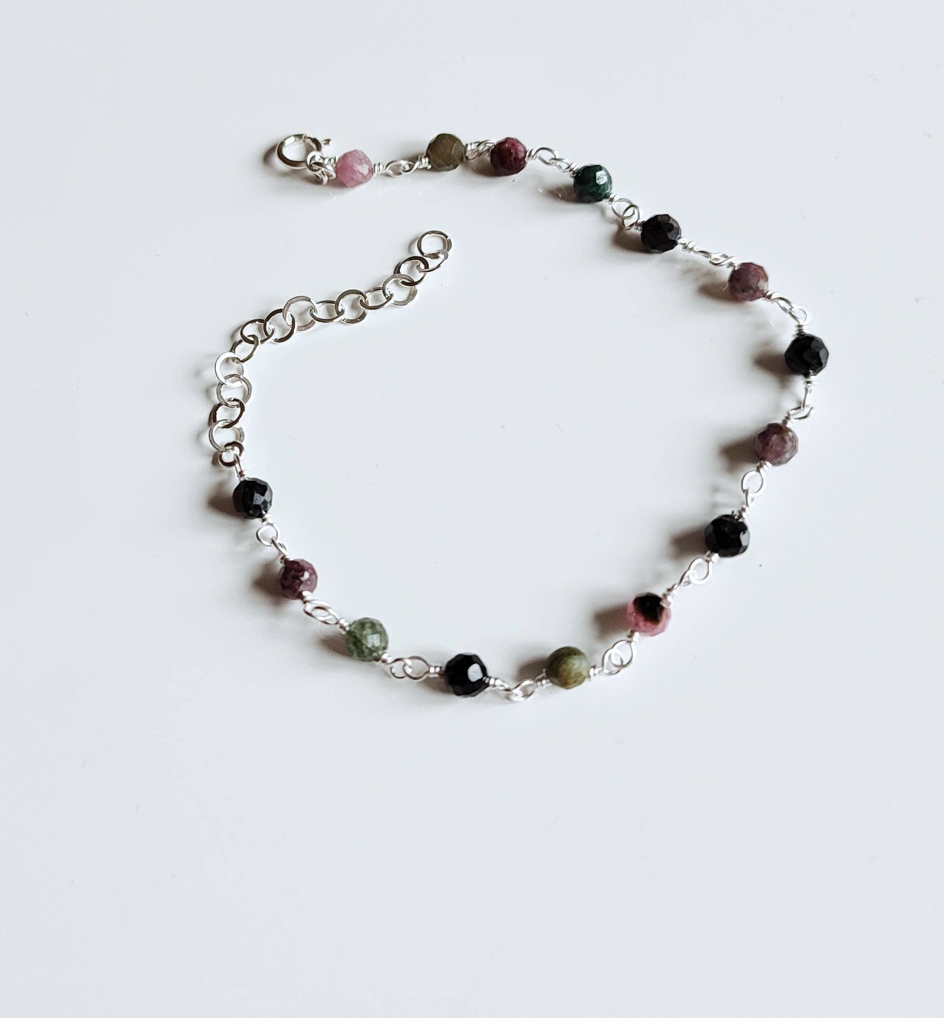 SEQAY - Wholesale Armband met kralen - Multikleurige toermalijnarmband van 925 sterling zilver met kleine stenen6