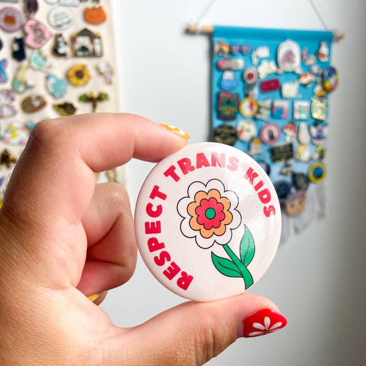 Wild Rabbit Beads - Vendita all'ingrosso Spilla da bavero - Tasto Pinback (Respect Trans Kids)1