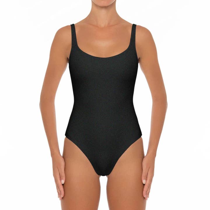 Le maillot de bain une-pièce élégant du club de natation pour la vente par The Swim Club by: Vancouver Swim