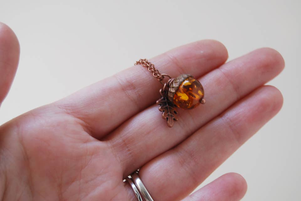 Enchanted Leaves - Wholesale Pendant/Charm Necklace - 18" Amber and Copper Acorn Necklace2