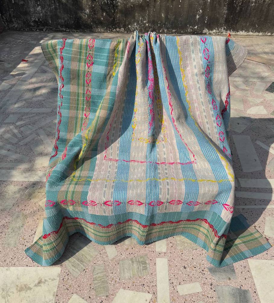Bhawana Handicrafts - Wholesale Quilt - Antique Vintage Kantha Quilt Cotton Throw Sari Quilt Blanket