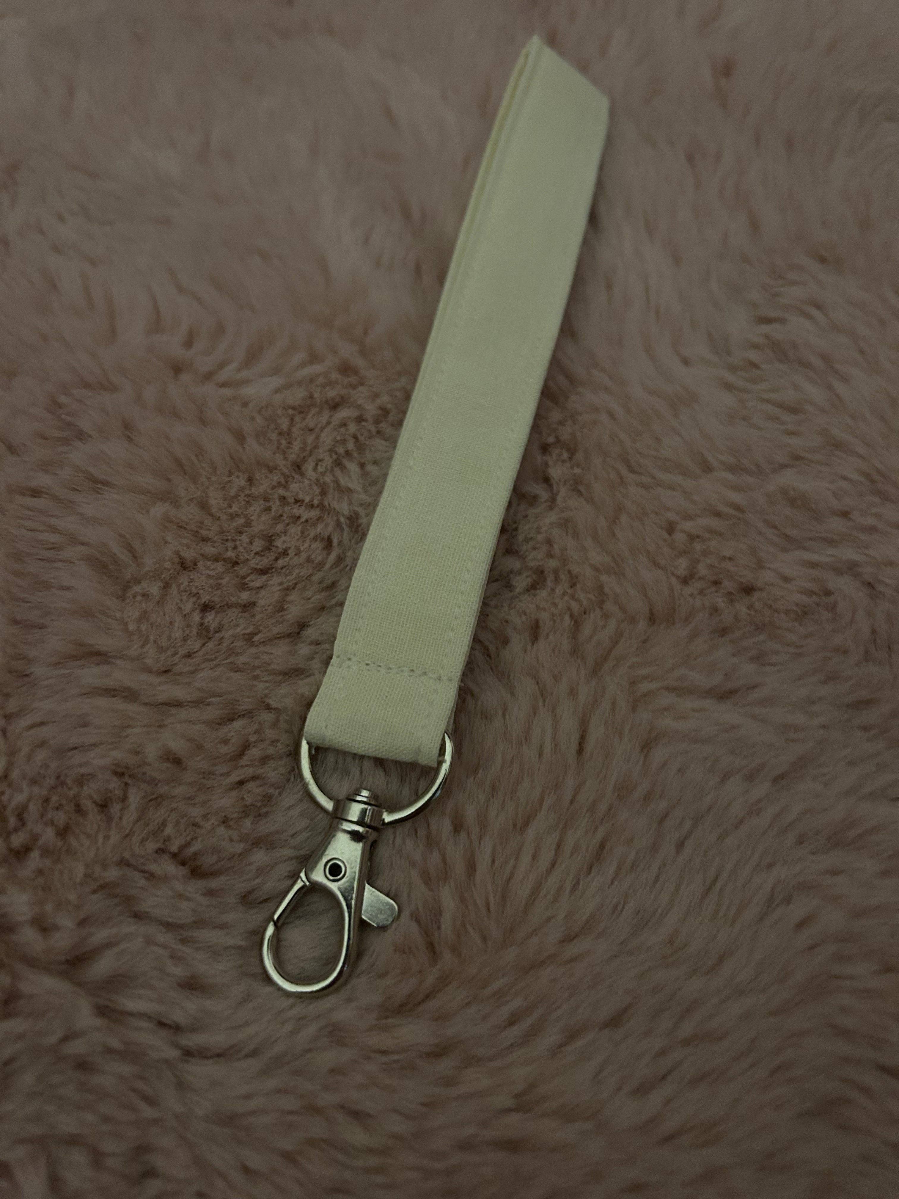 Megan Louise Creations – wholesale Wristlet – Plain colour wristlet3