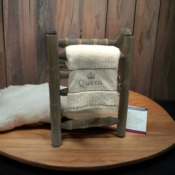 Wilco Home - Wholesale Retailer Display - Home & Living - Tea Towel Folding A-Frame 6-Rung Mango Wood Ladder1