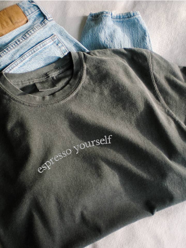 P E T I T R U E - Wholesale T-shirt – women's - Embroidered Coffee Lover Shirt Comfort Colors Espresso 1