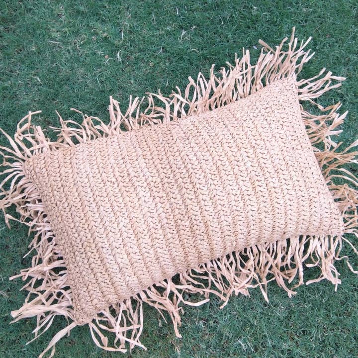 Urban Adorn - Venta al por mayor Funda de cojín - Funda de cojín con flecos de rafia natural hecha a mano