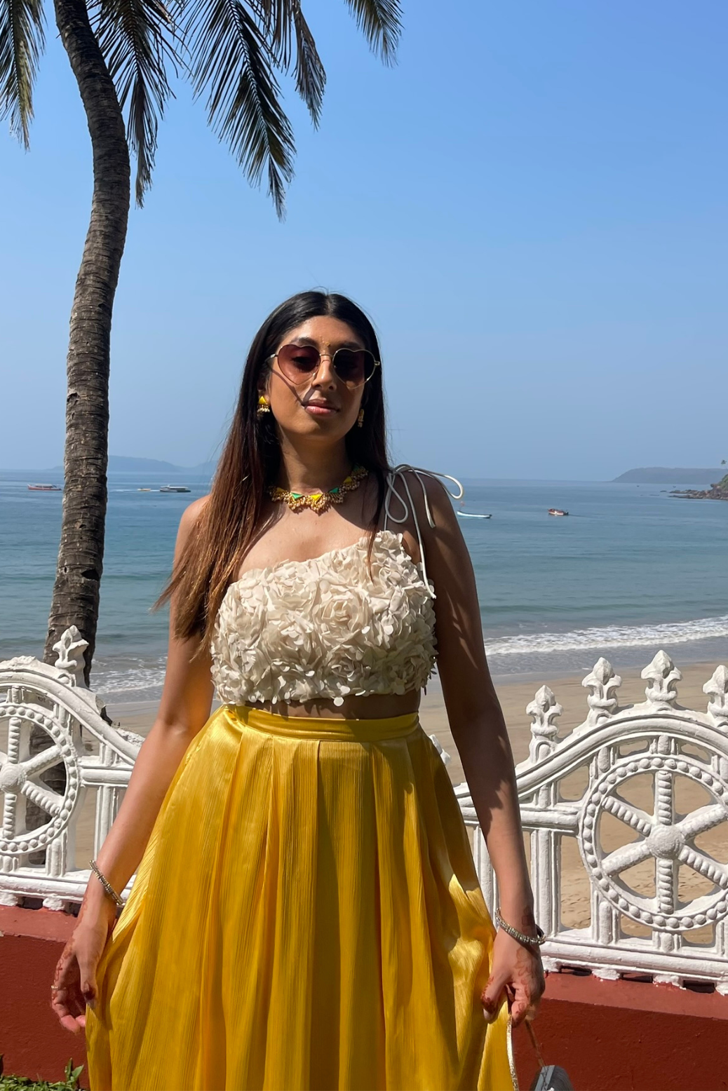 The Naked Laundry – Großhandel Bluse – Damen – Petal One String Lehenga Crop Top in Creme0